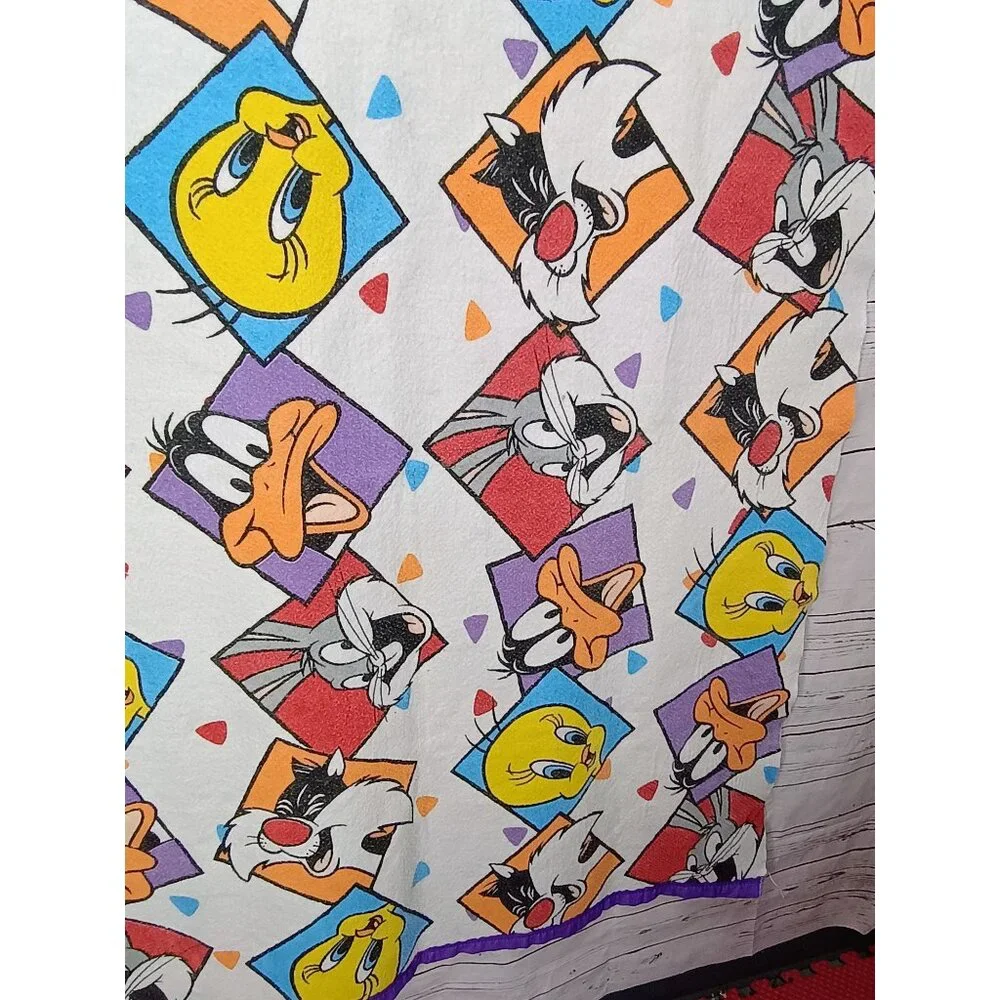 Vintage Looney Tunes Blanket Bedspread Bugs Bunny Daffy Duck Tweety Character 90